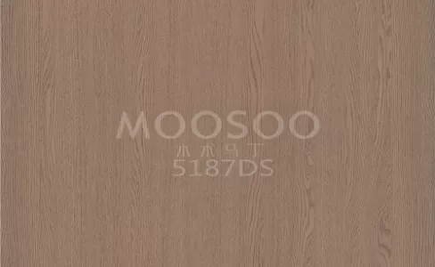 Kaimiška baltos guobos medienos sienų plokštė: nesenstanti elegancija ir modernus funkcionalumas